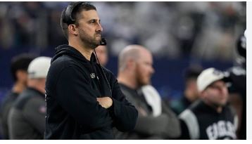 Eagles Face Devastating Injury Blow Ahead of Playoff Clash with Packers