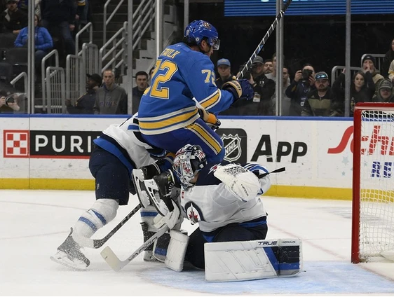 JUST IN: Unstoppable Jets Shatter Franchise Record with Ninth Straight Win in Thrilling Shootout Battle Against St. Louis.