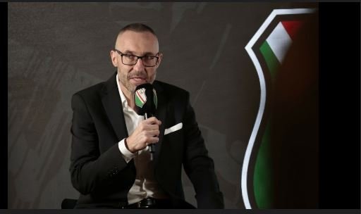 Legia Warszawa’s newly appointed head coach Marek Papszun has received a clear message from within the club’s own history